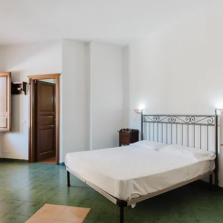 Casa Paradise Piano Terra Feriehus